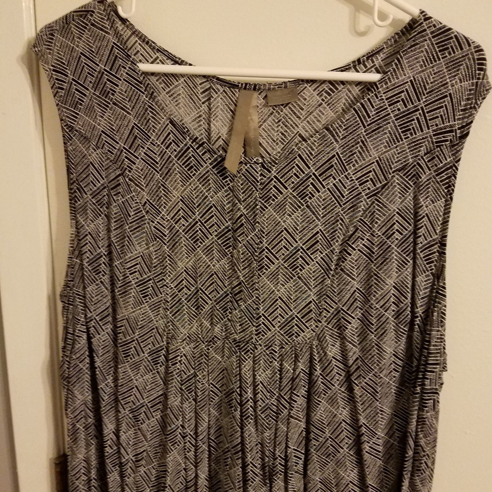 Sleeveless blouse